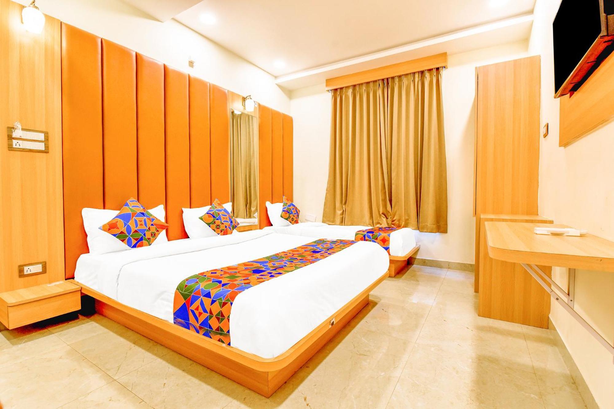 Hotel Fabexpress Mewar Shine Udajpur Zewnętrze zdjęcie
