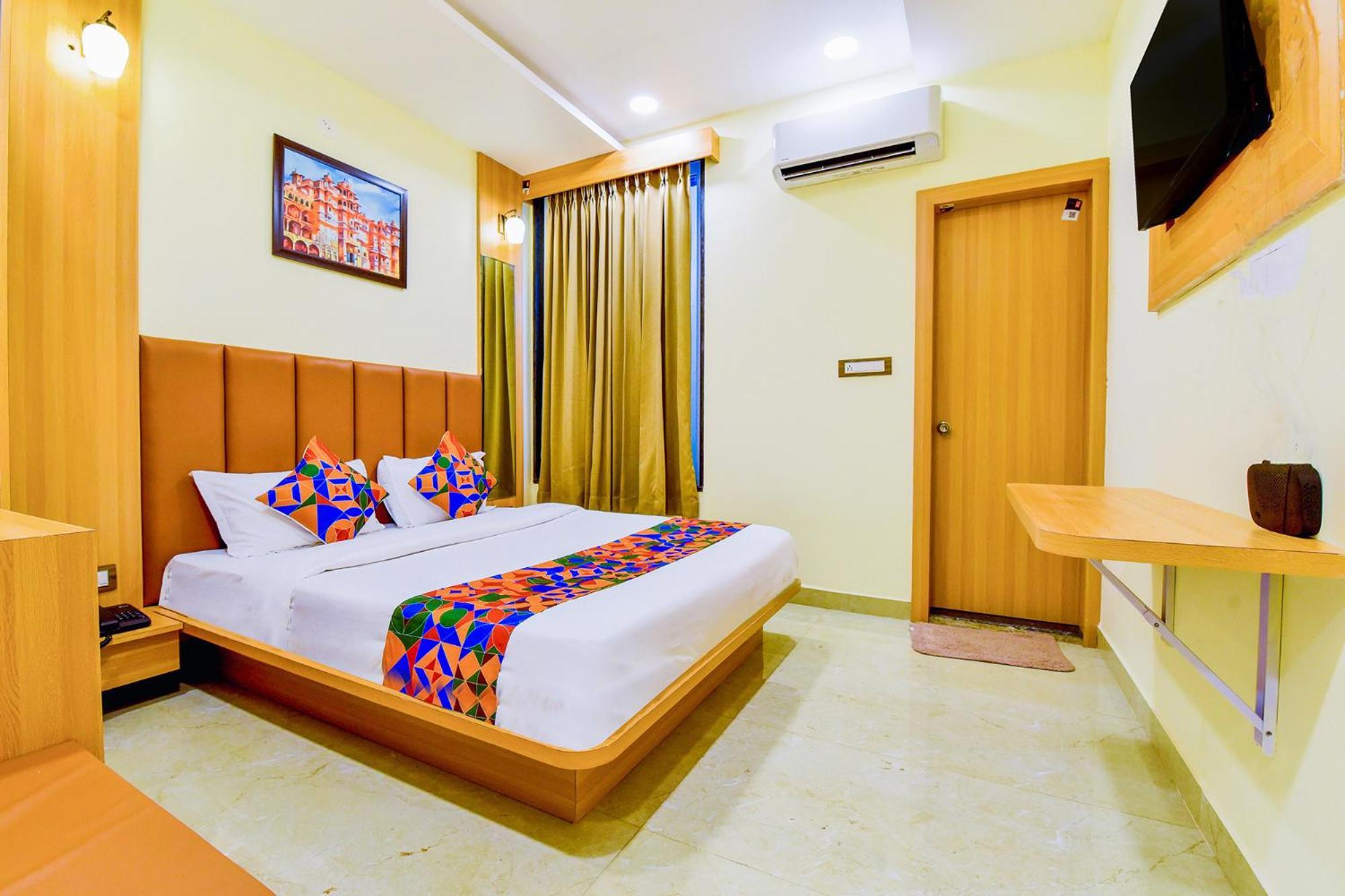 Hotel Fabexpress Mewar Shine Udajpur Zewnętrze zdjęcie
